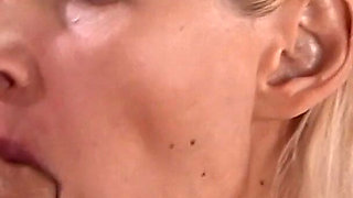 Amateur Girl Sucks His Cock Until Cum in Her Mouth!