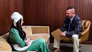 Violet Ray rubs her pussy in front of the doctor