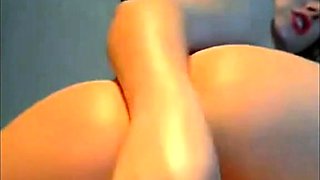 Solo Brunette Plays with Dildo on Webcam