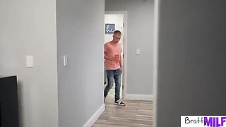 Kendra Heart Big Ass Stepmom Fucks Stepson Parker Sims - Blowjob, Creampie & Squirting MILF