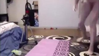 Webcam Babe Fists Her Creamy Pussy: Amateur, Masturbation  Solo Porn