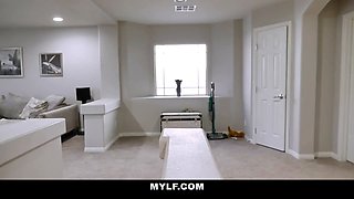 French cleaning maid desire Eva Long hd