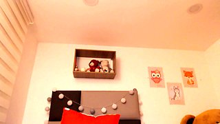 Sweet amateur babe goes solo with yellow dildo