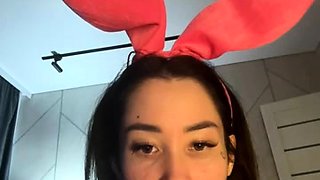 teen brunette 95 masturbating on live webcam