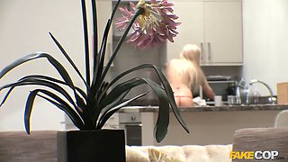 Voyeurism policeman fucks a blonda uk bimbo - fake cop
