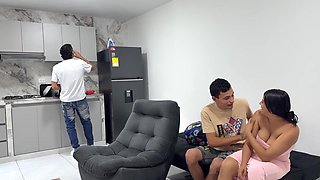 Mujer Latina De Escasos Recursos Se Deja Follar Como Parte De Pago Y Se Corren Dentro De Ella