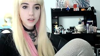 Romanian amateur webcam teen masturbate