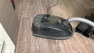 Obedient Housemaid: Leather, Pantyhose & Vacuum Worship