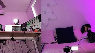 Hot Ass Babe Masturbates For Cam at