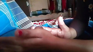Oil massage,Kerala girl massages her husband's penis with her hands, pleasures him and then extracts his milk.