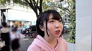 Amateur Asian teen sucks this big hard cock