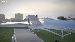 Blonde hottie Alyssia Kent penthouse fuck outdoor