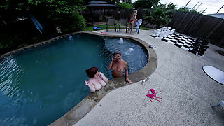 Distracting the Photographer’s Assistant