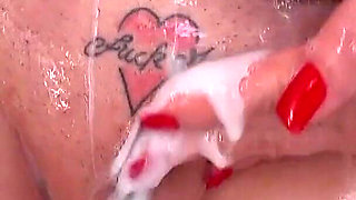 Trisha – In The Shower