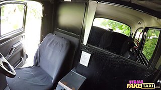 Daisy Lee Rides a Big Cock Straight Through Her Taxi