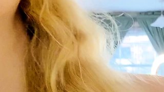amateur blonde solo webcam
