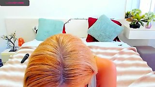 Webcam blonde playing with sex toys on webcam
