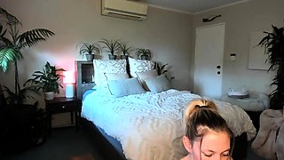 Amateur Webcam Teen Masturbates And Teases