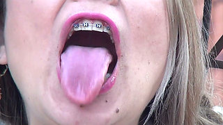Swallowing Extreme and Big Pig-shaped Rubber Bands