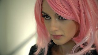 Mia Trejsi Captivates with Deluxe Brunette Escort Passion