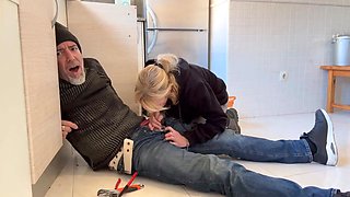 Blond mommy Gives Plumber A sweet Blowjob