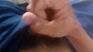 Look guys how I am shaking my penis firmly and pulling out the water.