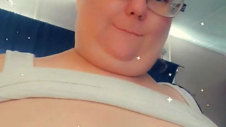 I love gaging on dick.