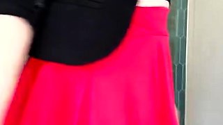 Brunette Babe in Sexy Solo Masturbation