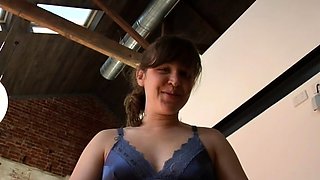 Romanian amateur webcam teen masturbate