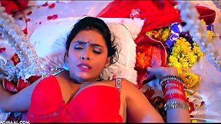Indian sexy MILF amazing erotic video