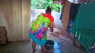 Tamil - Dress Washing Housewife Aunty Sex