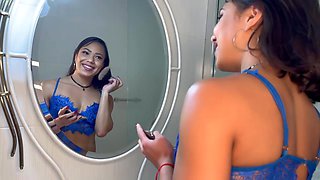 Soraya is hungry for new experiences! - Jacquie et Michel TV