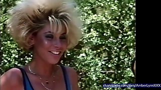 Live Interaction with Amber Lynn in Chat