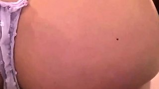 Amateur webcam girl masturbate big dildo