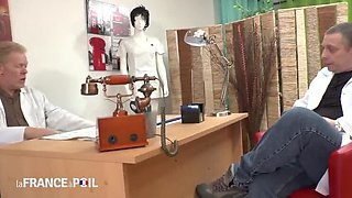 Huge Ass Brunette Gets Her Pussy Fisted on the Table