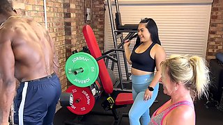 Group sex hardcore double blowjob swallowing cum
