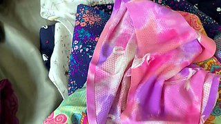 Amateur Foot Fetish Girlfriend Sucks and gives a Footjob