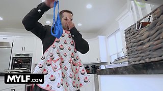 Crystal Rush & Friends Get Down and Dirty for Thanksgiving with a Filthy Fuckfest