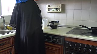 Arab Cuckold Wife Creampied By German Boy 5 Min