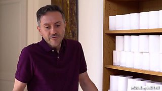 Lilith discovers behind the scenes of the swinger club - Jacquie et Michel TV