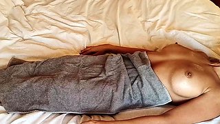 Horny MILF lets the masseur eat her pussy, quick handjob