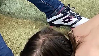 His Fucking Face and Tongue Is Cleaning Her Soccer Shoes! - Dave Moon - Jennifer - Bbusting licking