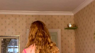Big boob brunette masturbates on webcam