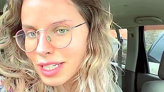 Amateur Webcam Cute Teen Plays Solo with Big Dildo