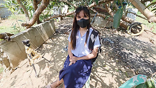 18 YEAR.OLD SCHOOLGIRL DE VIRGINIZED BY HIS CLASSMATE IN PUBLIC