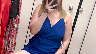 Risky Vibrator Play in Changing Room
