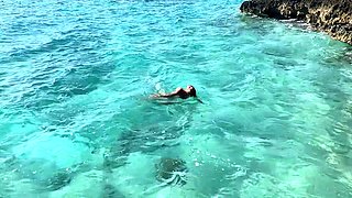 Monika Fox Stopped A Tour Bus To Swim Naked In The Caribbean