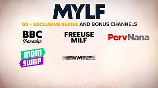 Crazy step son bangs his big titted step mother Julia Robbie in front of his mate - freeuse milf