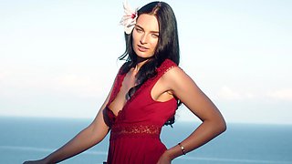 Stunning beauty Leanne Lace gets fucked by the pool