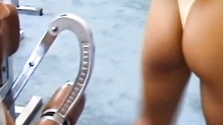 Well-proportioned queen's mature action